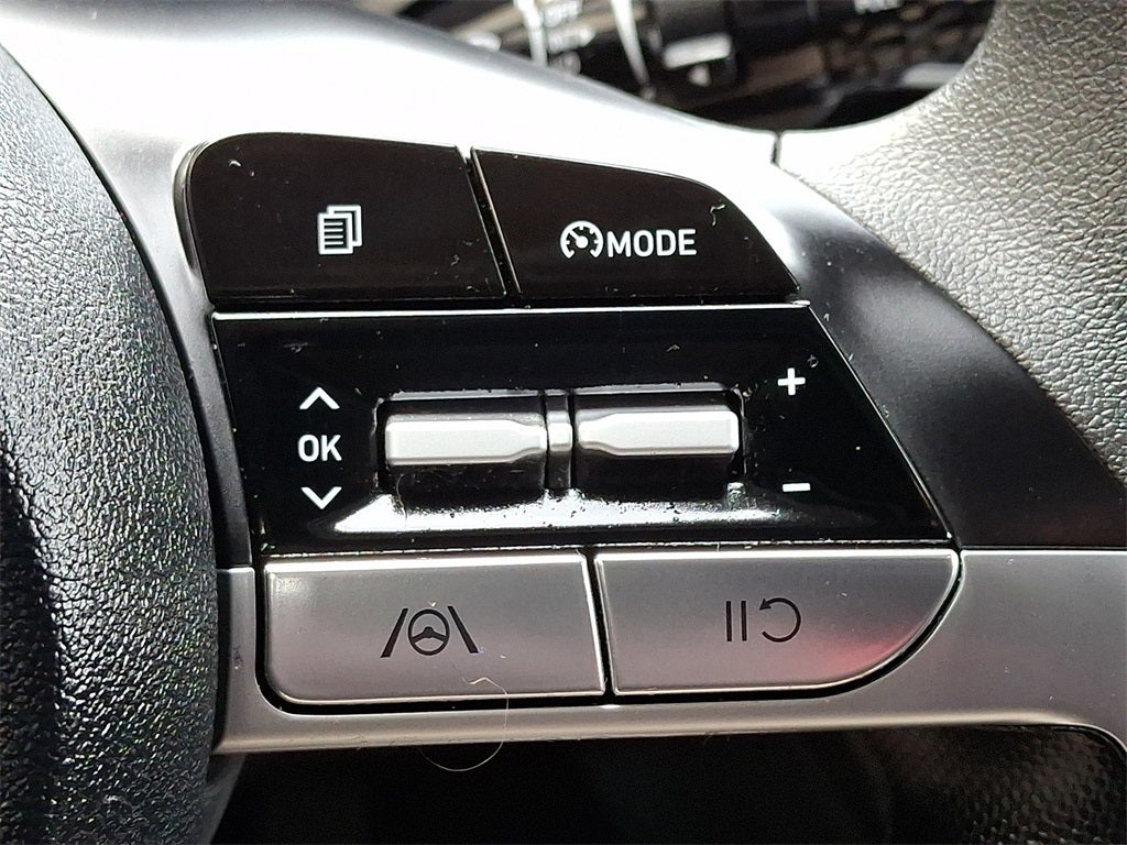 2023 Hyundai ELANTRA SEL FWD