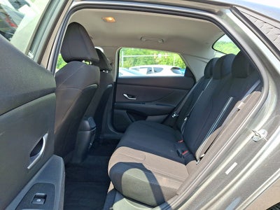 2024 Hyundai ELANTRA SEL FWD