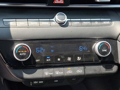 2024 Hyundai ELANTRA SEL FWD