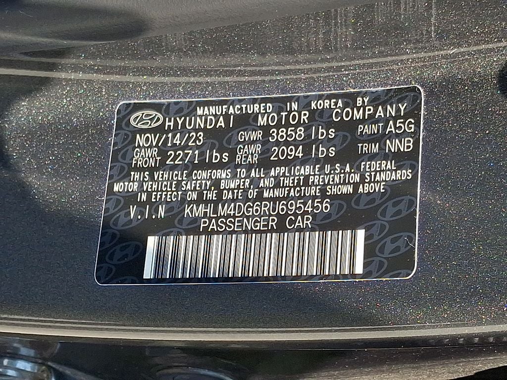 2024 Hyundai ELANTRA SEL FWD