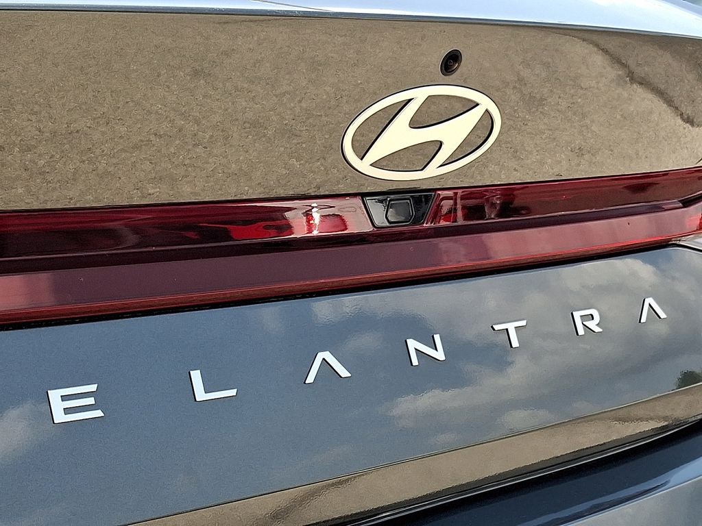 2024 Hyundai ELANTRA SEL FWD