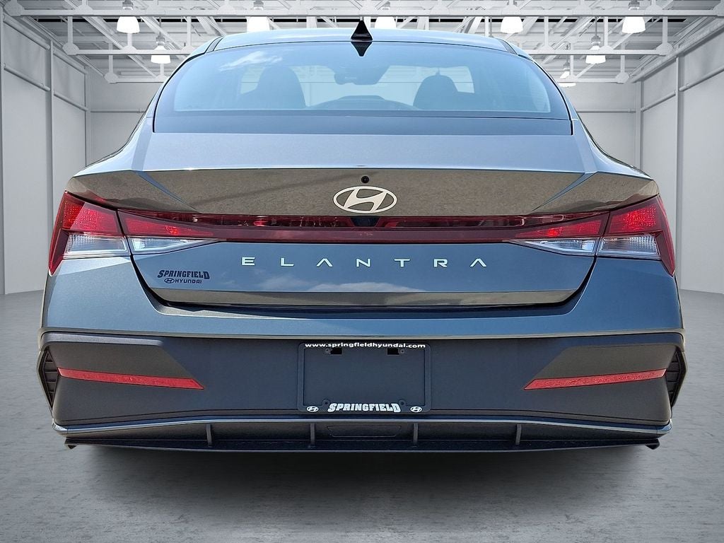 2024 Hyundai ELANTRA SEL FWD