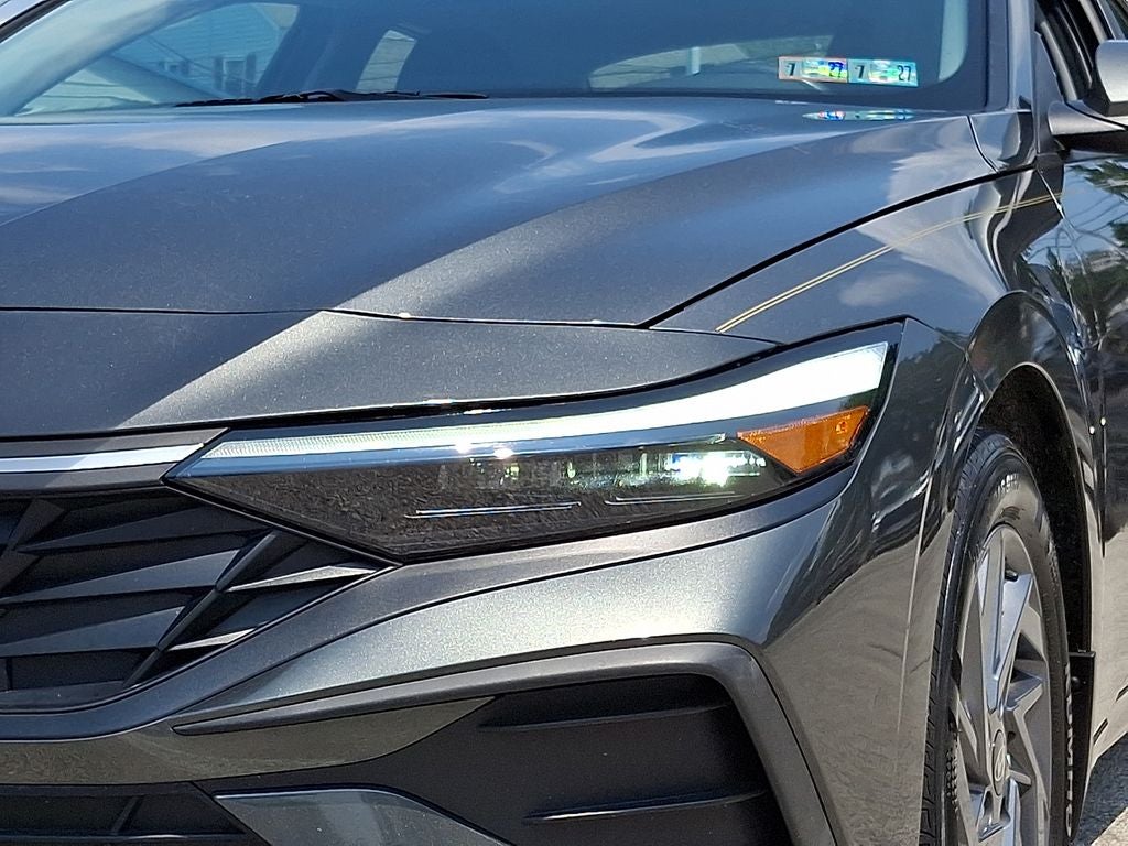 2024 Hyundai ELANTRA SEL FWD