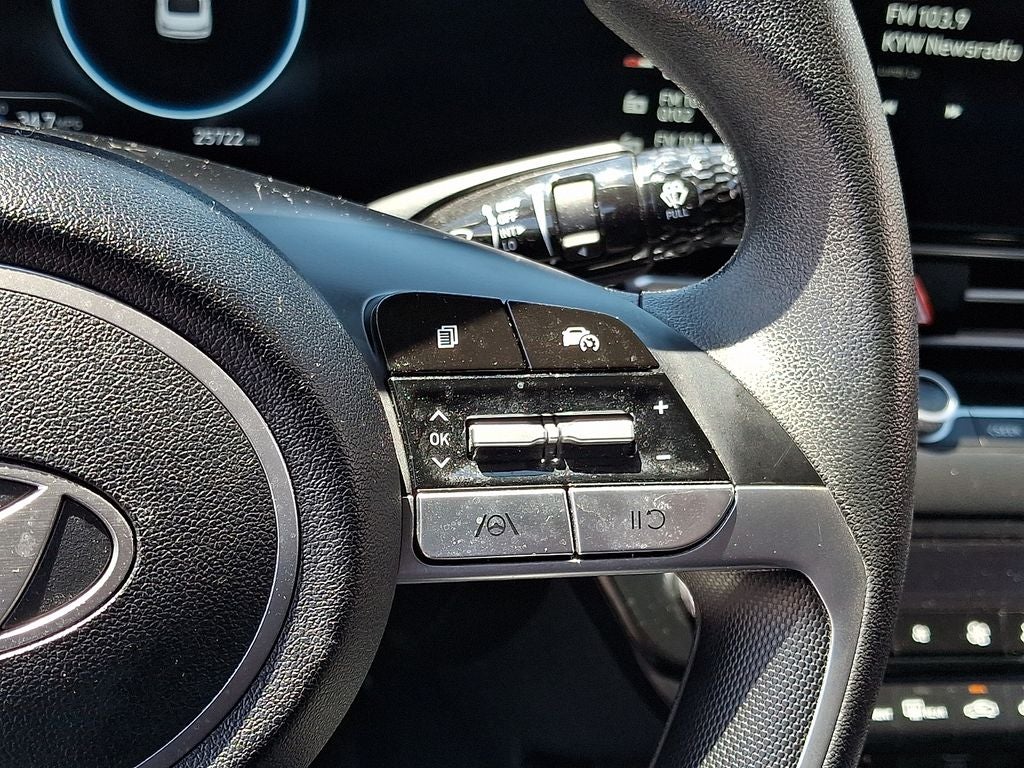 2024 Hyundai ELANTRA SEL FWD