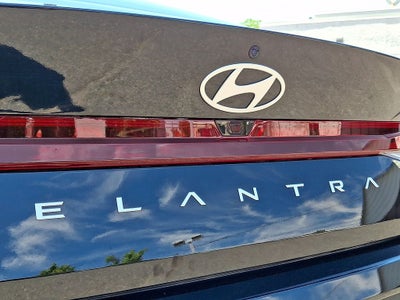 2024 Hyundai ELANTRA SEL FWD