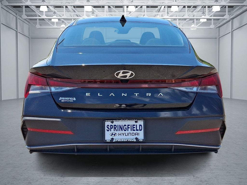 2024 Hyundai ELANTRA SEL FWD