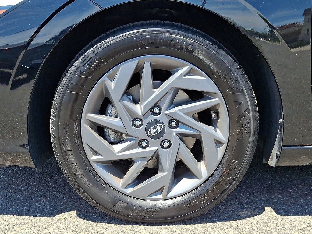 2024 Hyundai ELANTRA SEL FWD