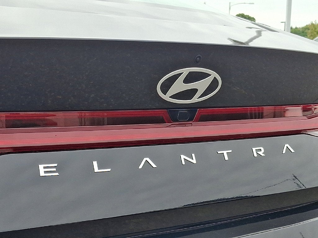2025 Hyundai ELANTRA HYBRID Blue FWD