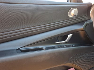 2023 Hyundai ELANTRA Limited FWD