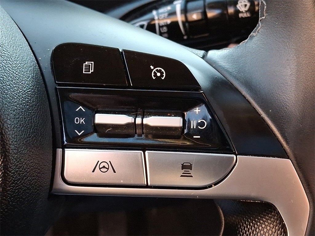 2023 Hyundai ELANTRA Limited FWD