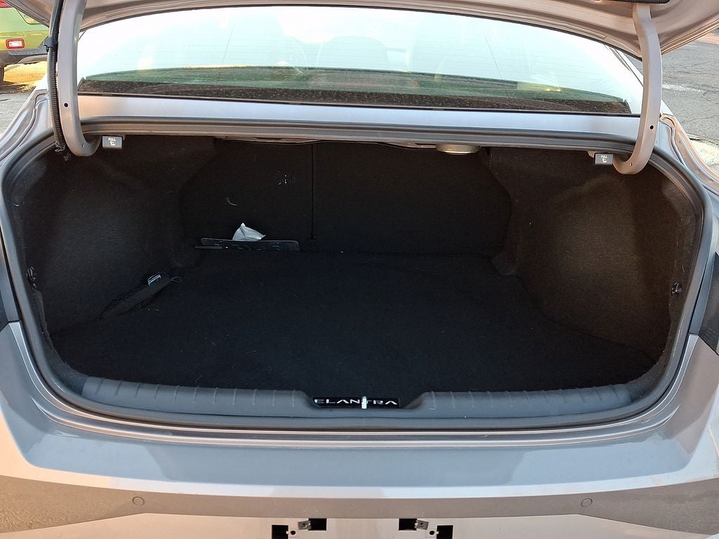 2023 Hyundai ELANTRA Limited FWD