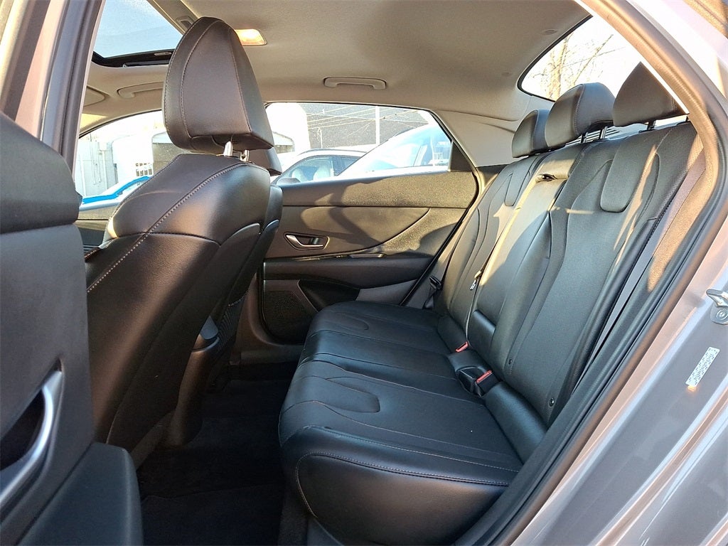 2023 Hyundai ELANTRA Limited FWD