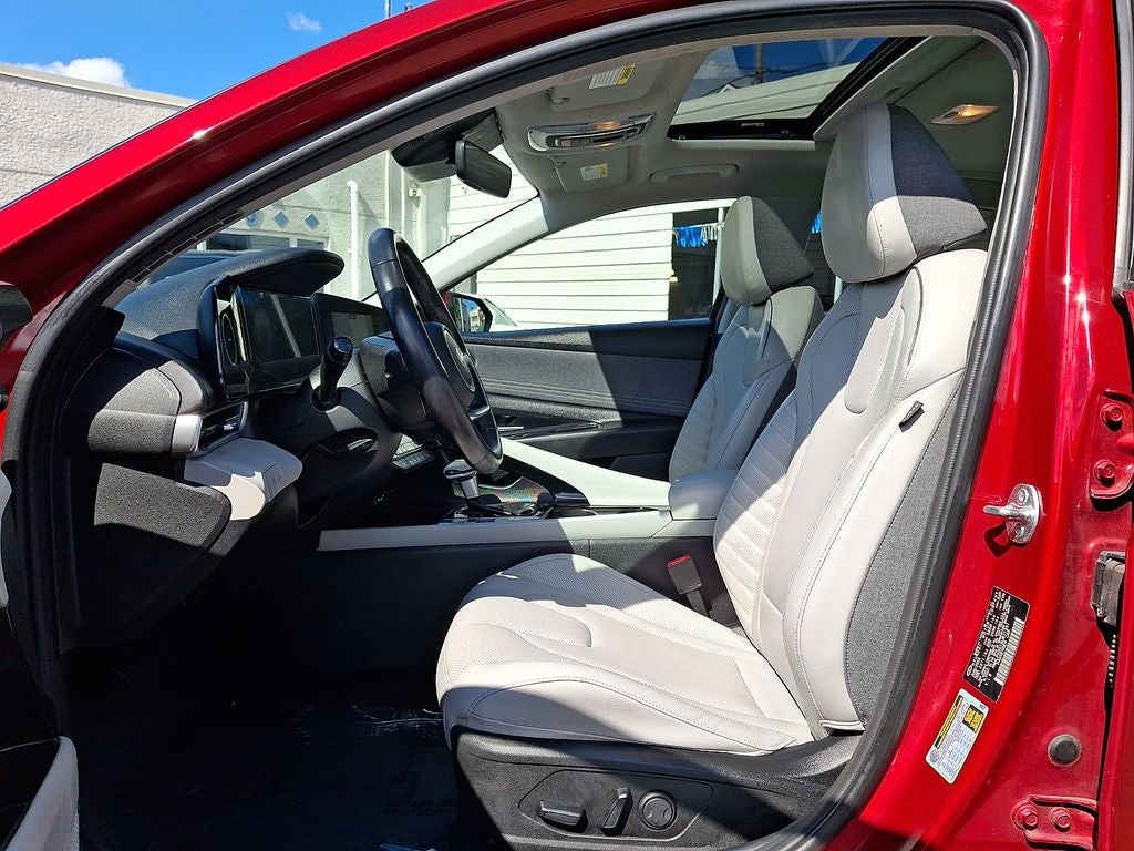 2025 Hyundai ELANTRA Limited FWD