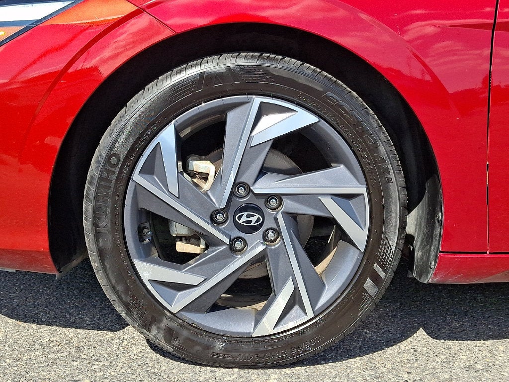 2025 Hyundai ELANTRA Limited FWD