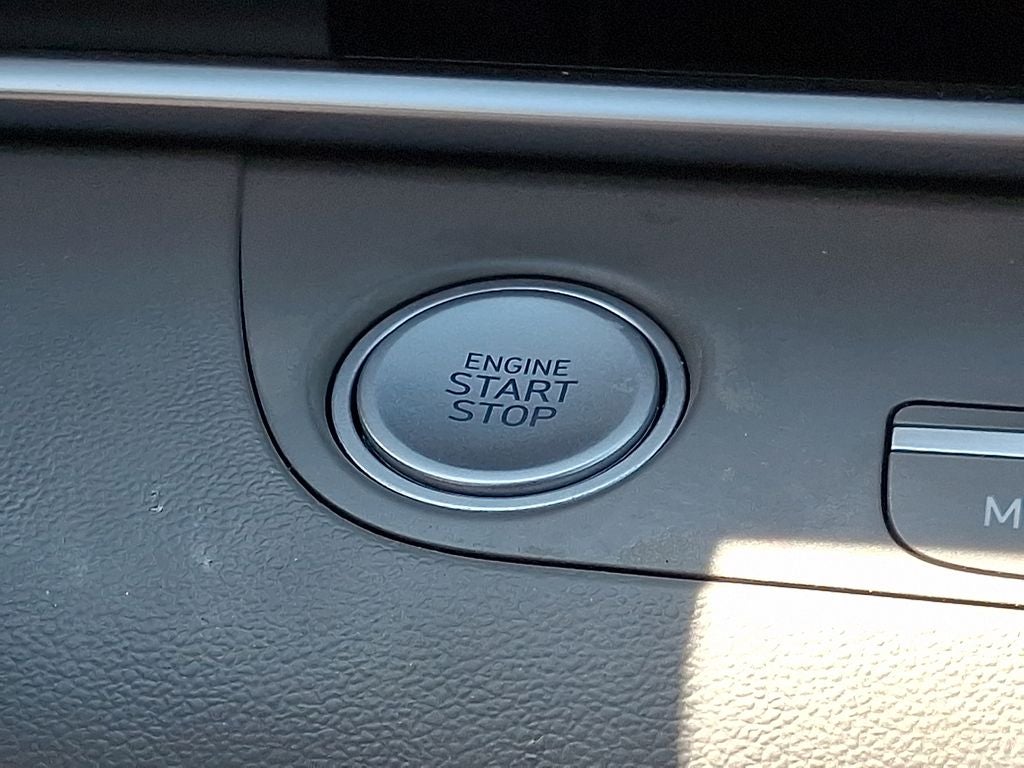 2023 Hyundai ELANTRA SEL FWD