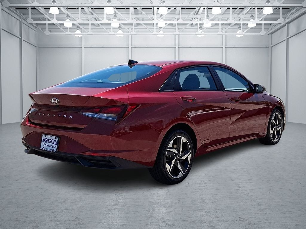 2023 Hyundai ELANTRA SEL FWD