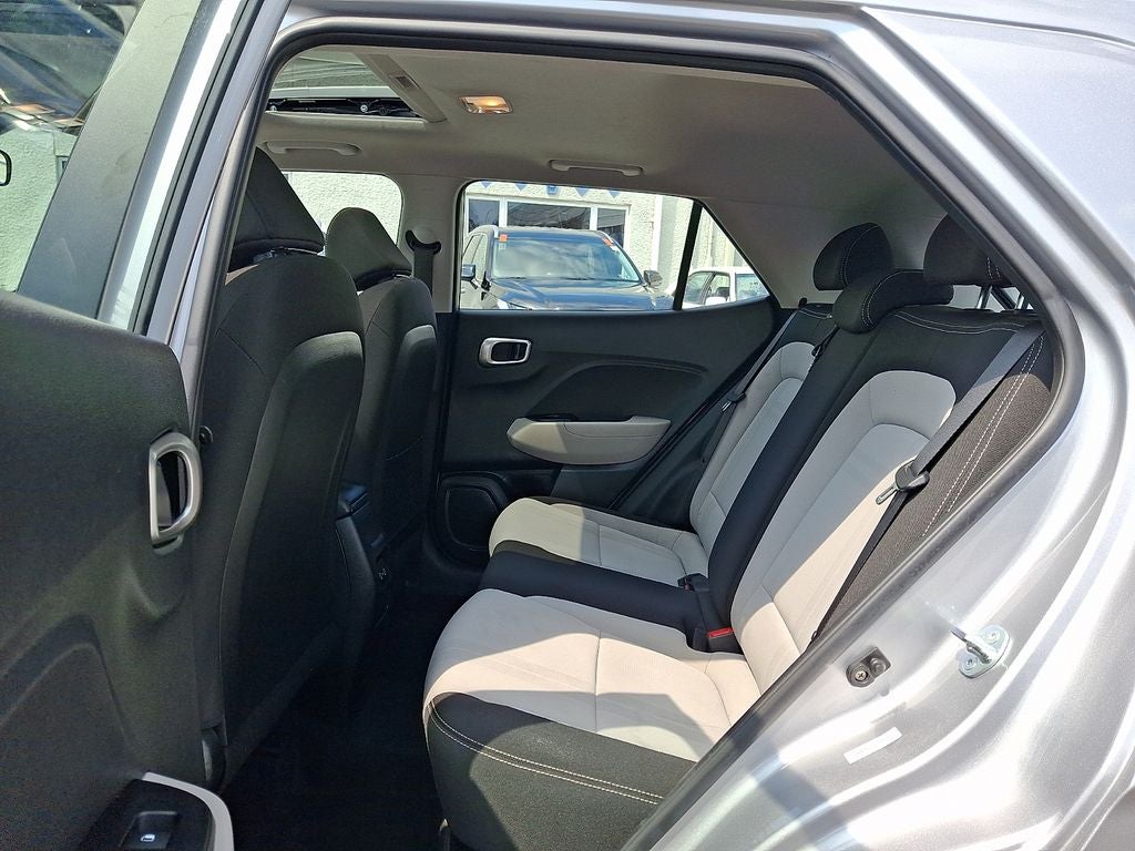 2025 Hyundai VENUE SEL FWD