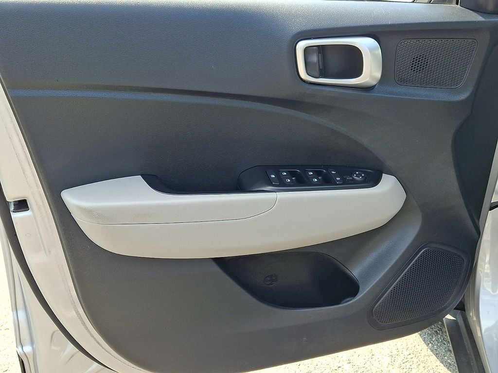 2025 Hyundai VENUE SEL FWD
