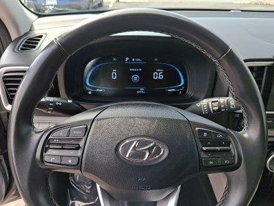 2025 Hyundai VENUE SEL FWD