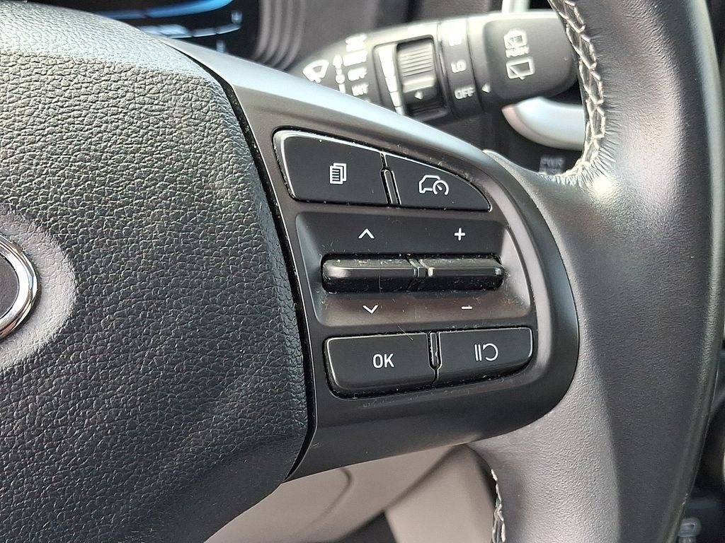 2025 Hyundai VENUE SEL FWD