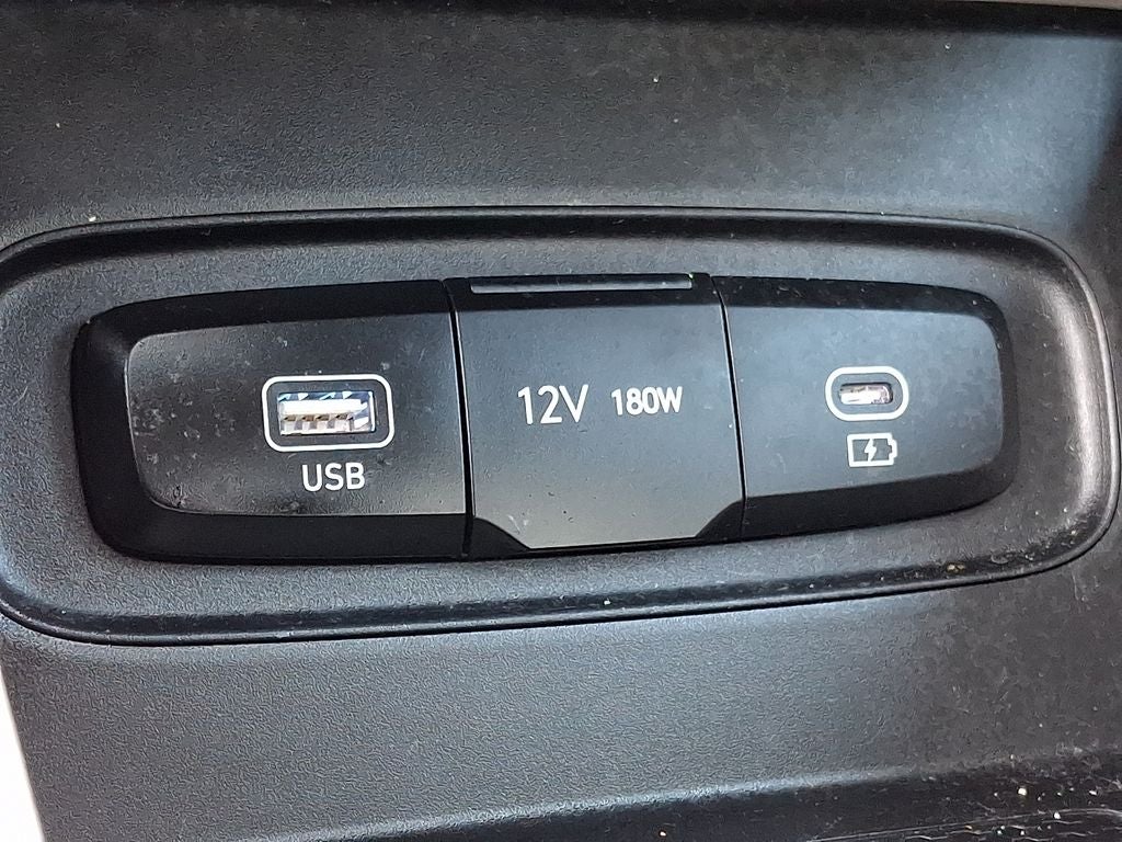 2025 Hyundai VENUE SEL FWD