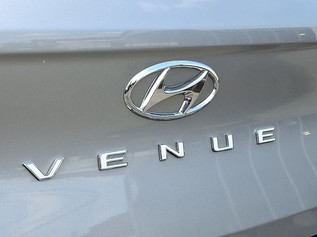 2025 Hyundai VENUE SEL FWD