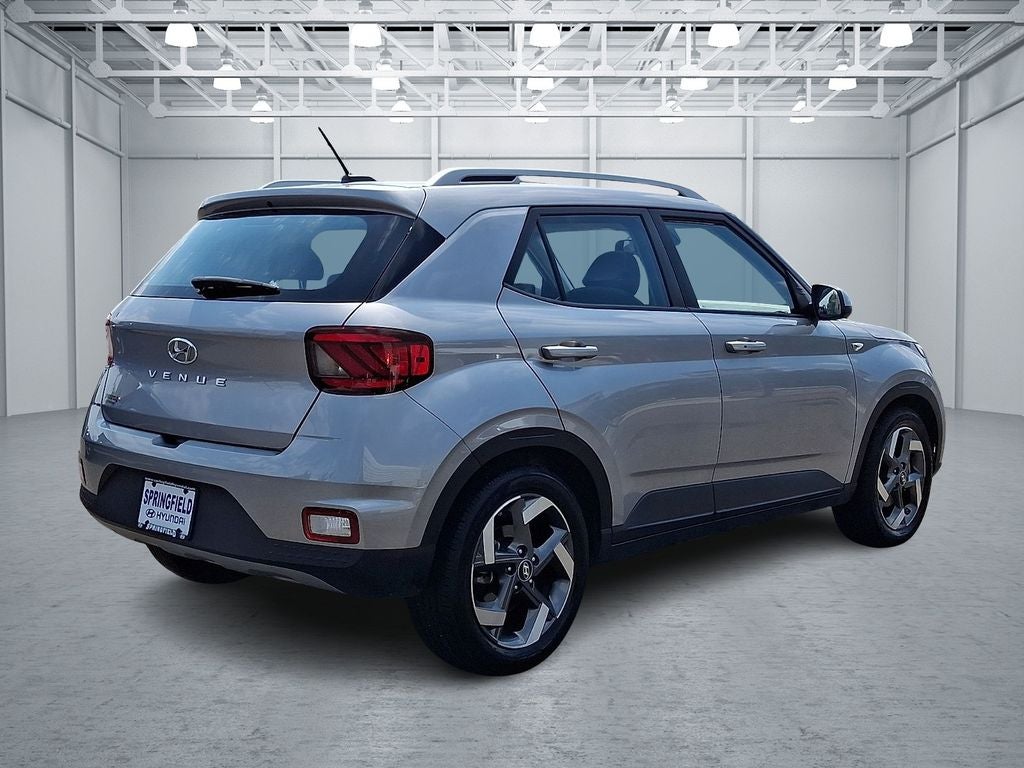 2025 Hyundai VENUE SEL FWD