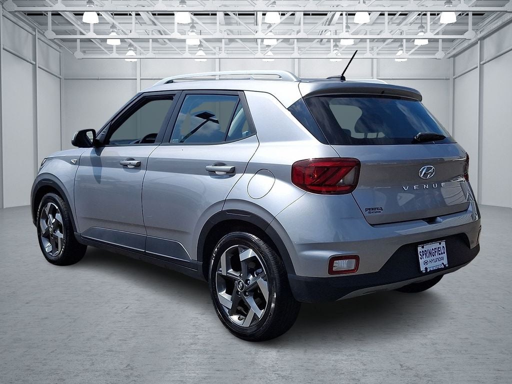 2025 Hyundai VENUE SEL FWD