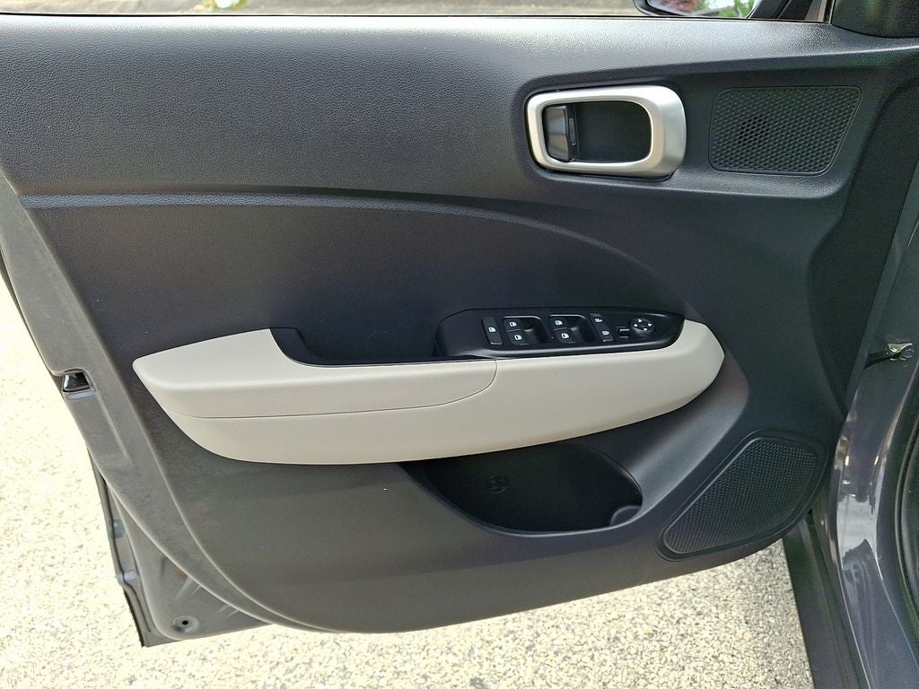 2023 Hyundai VENUE SEL FWD