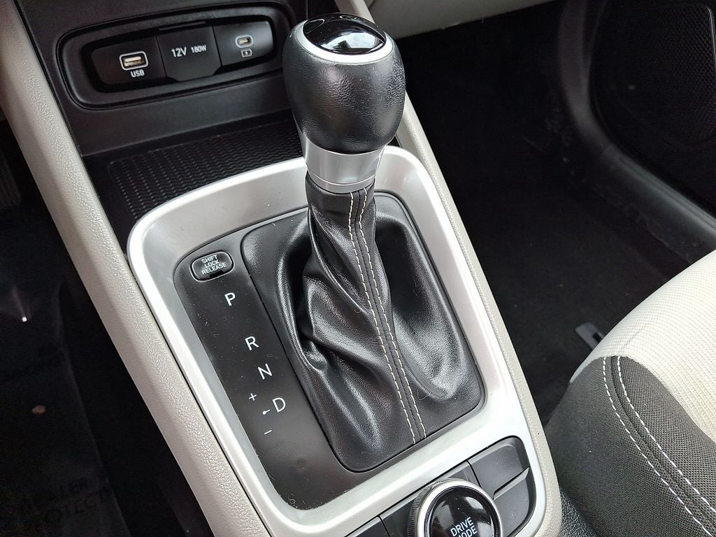 2023 Hyundai VENUE SEL FWD