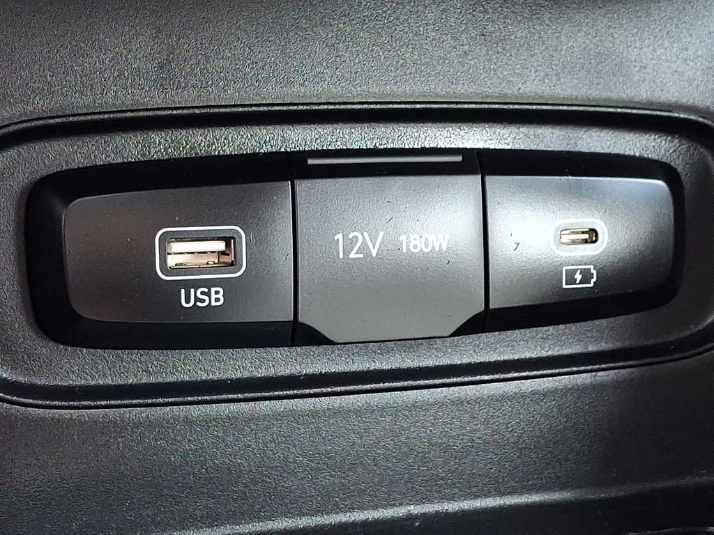 2023 Hyundai VENUE SEL FWD