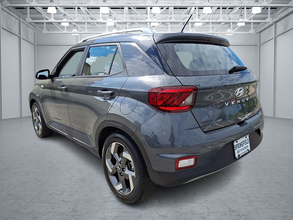 2023 Hyundai VENUE SEL FWD