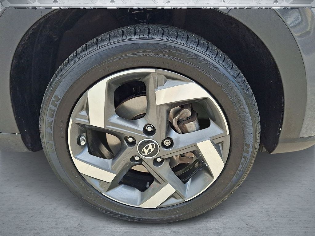 2023 Hyundai VENUE SEL FWD