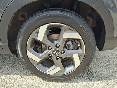 2023 Hyundai VENUE SEL FWD