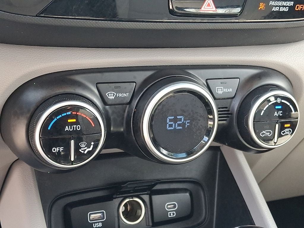 2025 Hyundai VENUE SEL FWD