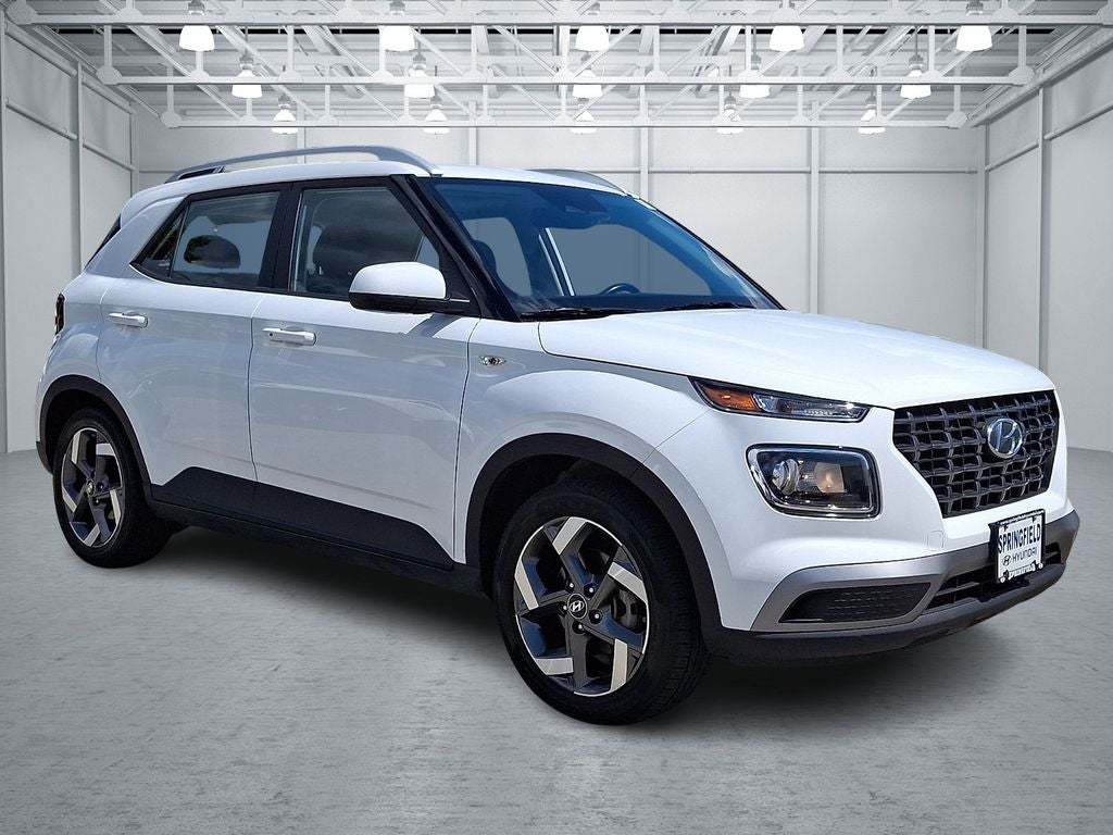 2025 Hyundai VENUE SEL FWD