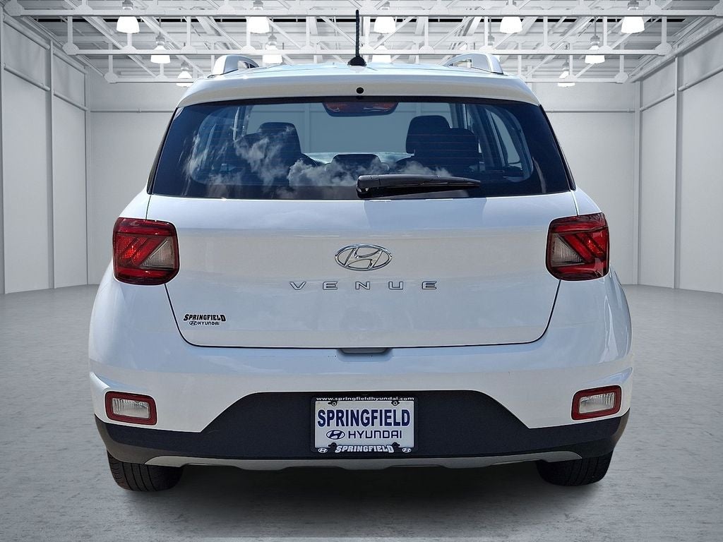 2025 Hyundai VENUE SEL FWD