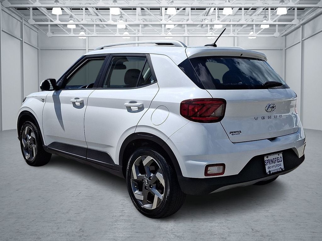 2025 Hyundai VENUE SEL FWD