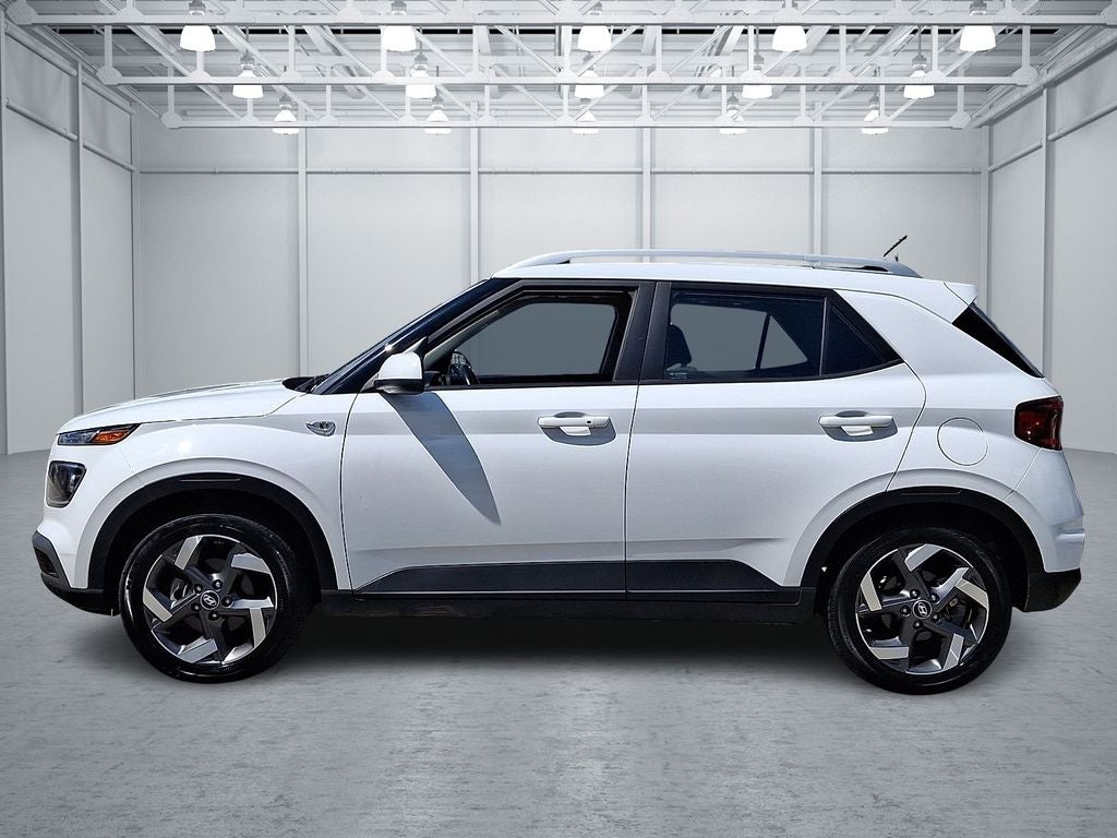 2025 Hyundai VENUE SEL FWD