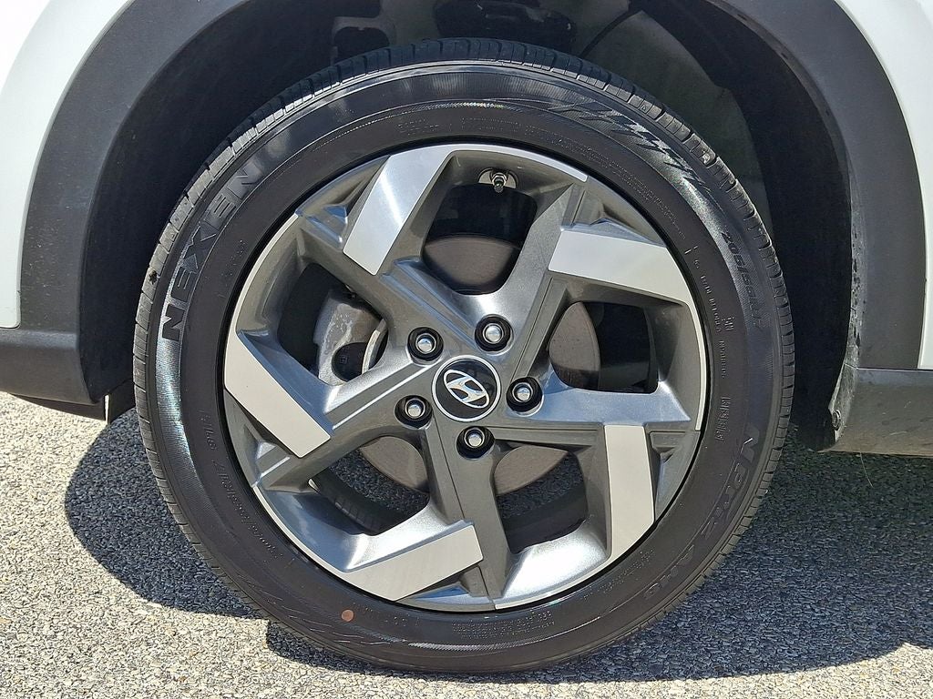 2025 Hyundai VENUE SEL FWD