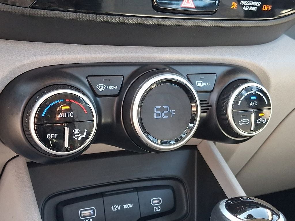 2025 Hyundai VENUE SEL FWD