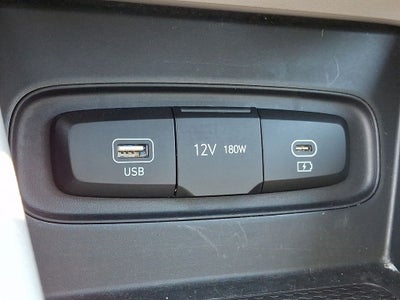 2025 Hyundai VENUE SEL FWD