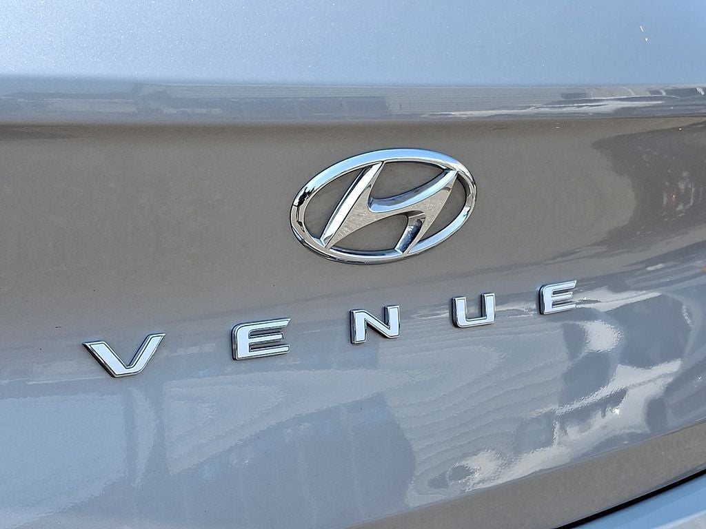 2025 Hyundai VENUE SEL FWD
