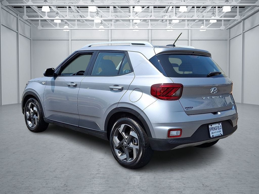 2025 Hyundai VENUE SEL FWD