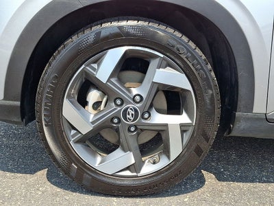 2025 Hyundai VENUE SEL FWD