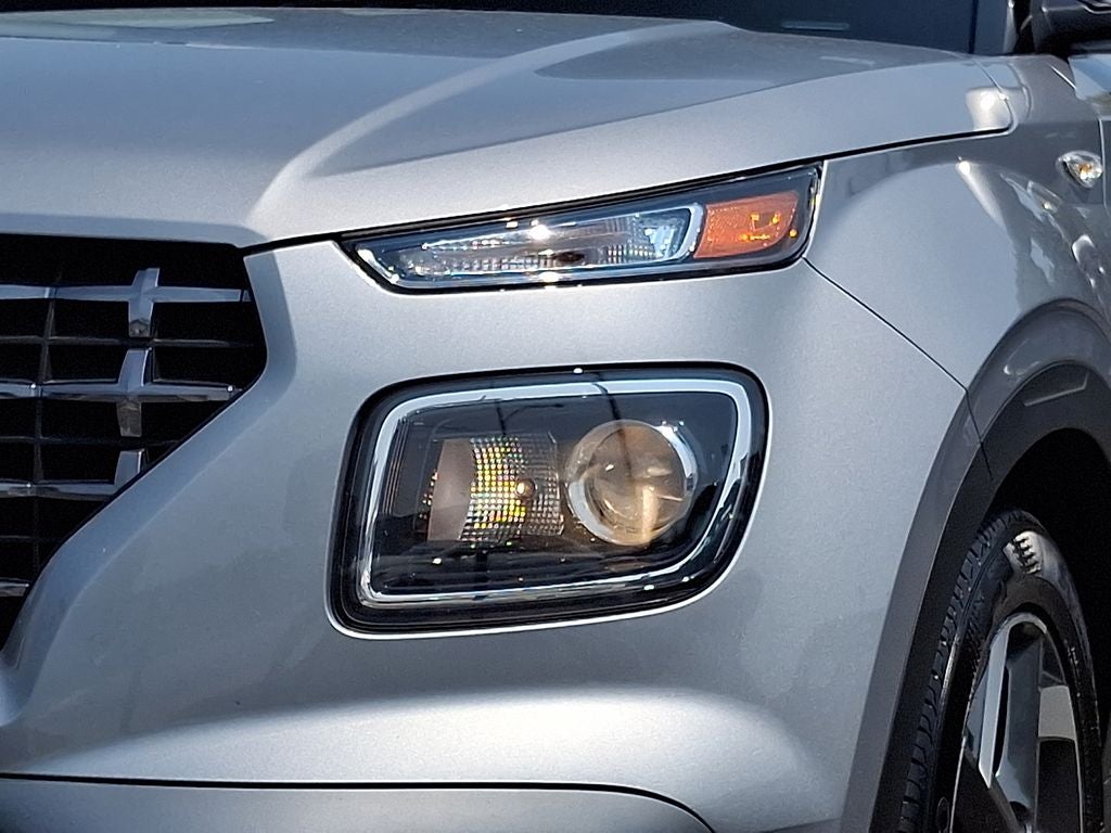2025 Hyundai VENUE SEL FWD