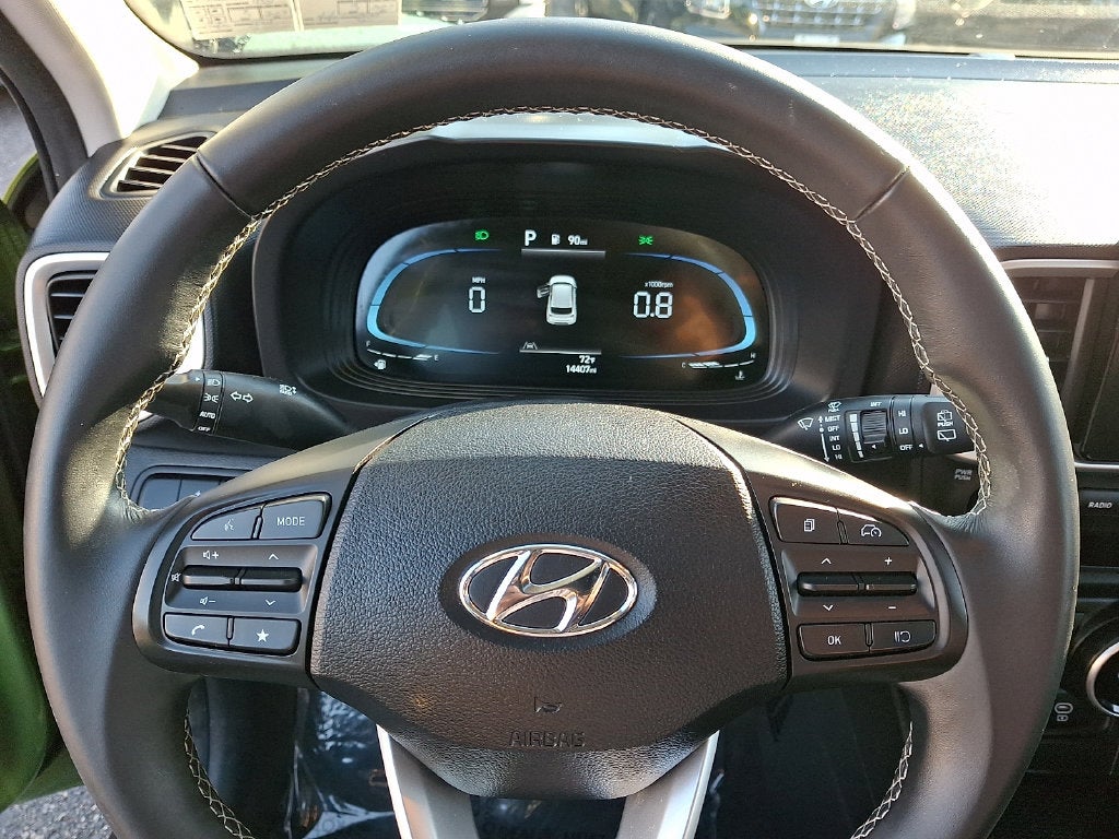 2024 Hyundai VENUE SEL FWD