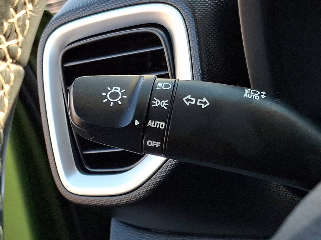2024 Hyundai VENUE SEL FWD