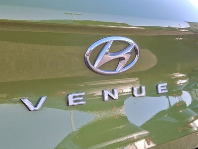 2024 Hyundai VENUE SEL FWD