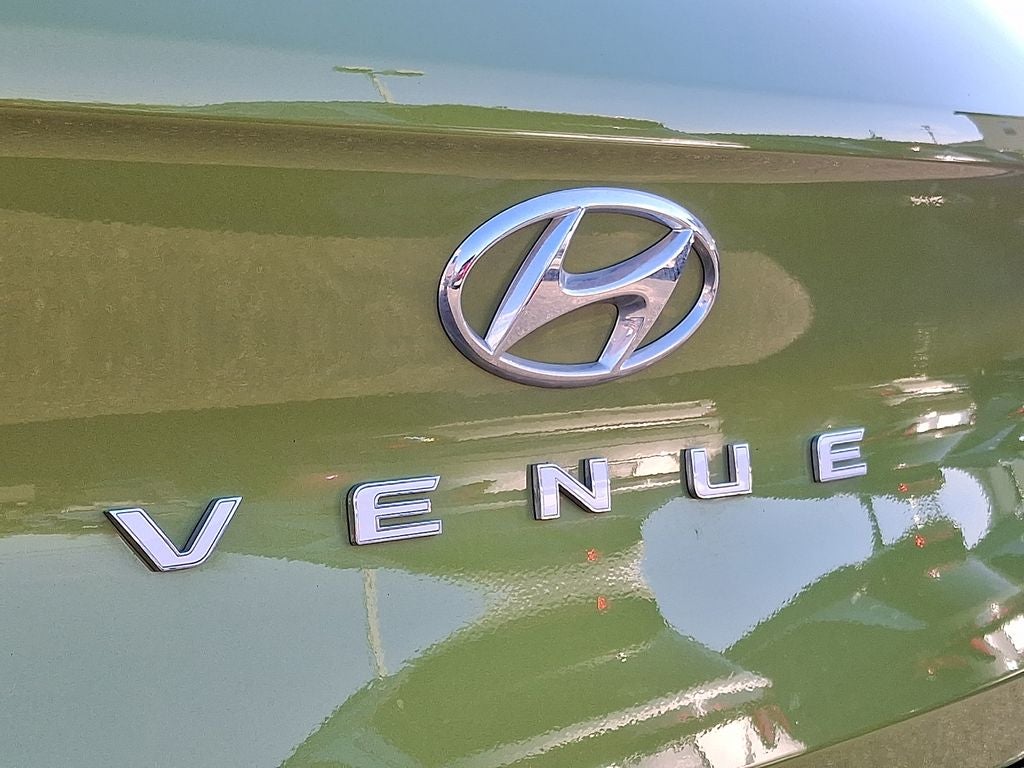 2024 Hyundai VENUE SEL FWD